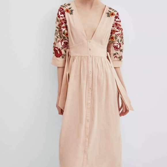 Zara Dresses & Skirts - Zara Trafaluc Embroidered Midi Dress